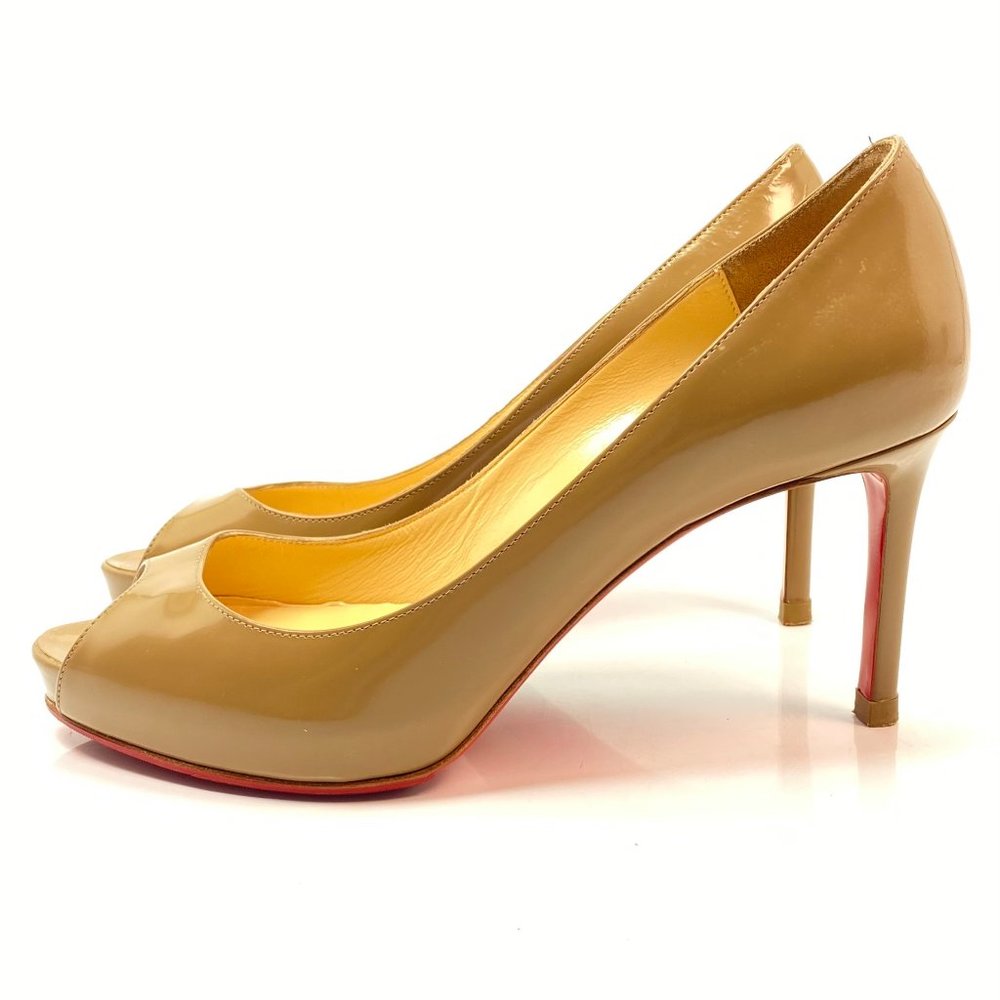 Christian Louboutin Nude No Matter 85 Dune Patent Leather Pumps 38